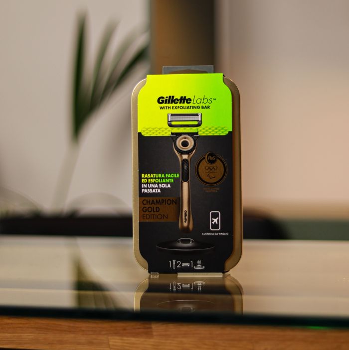 Gillette Labs Gold 2 Станок для гоління+магнітна підставка+Футляр (Ручка+2 картриджі+підставка+футляр)